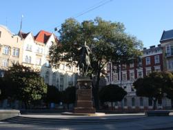 памятник Даниле Галицкому на пл. Галицкой